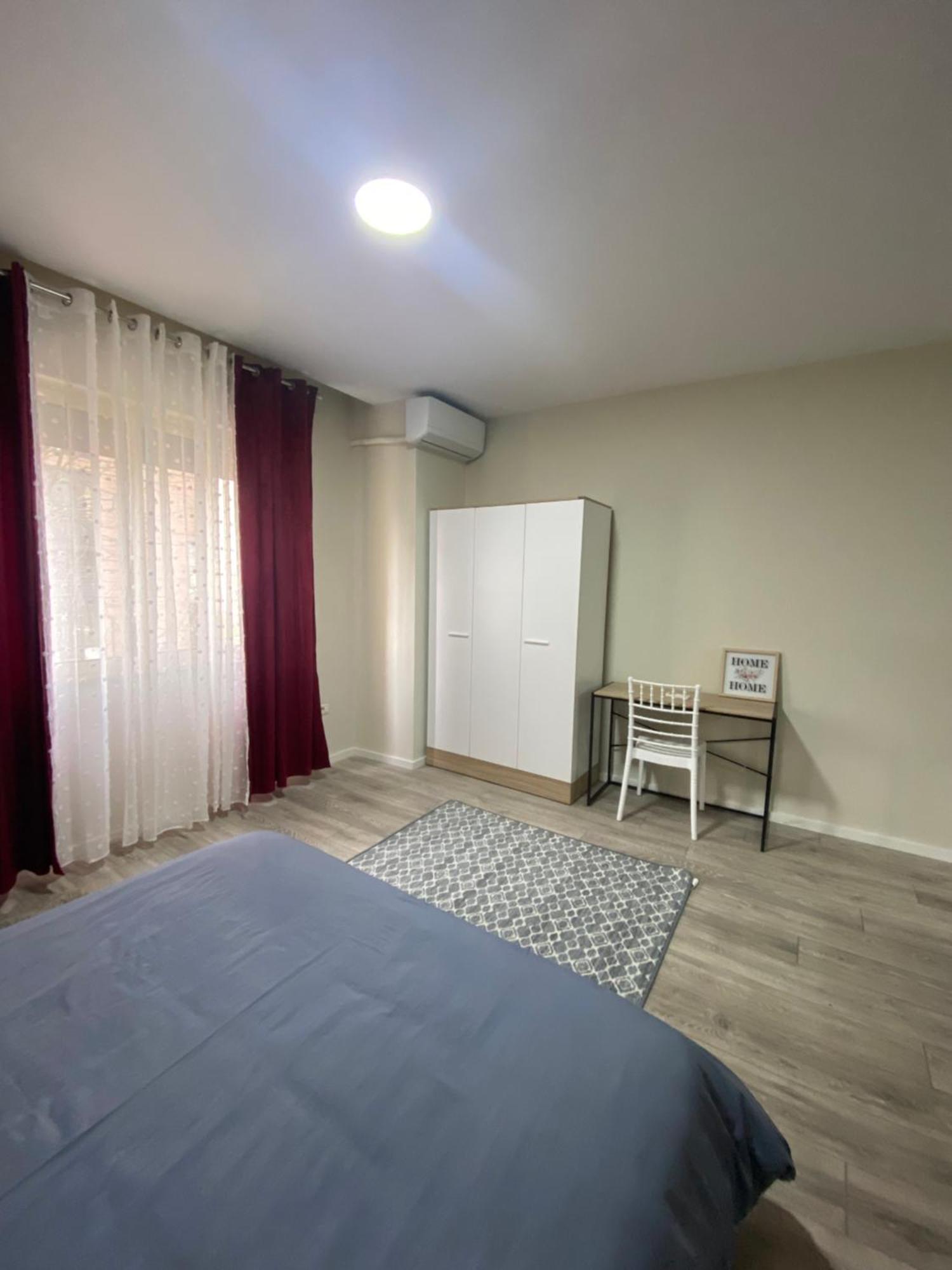 Chlo 5 * Тирана